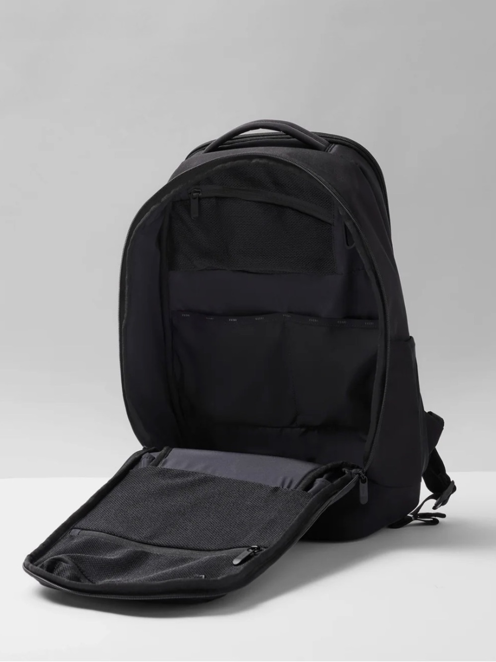Vuori Pursuits Commuter Backpack